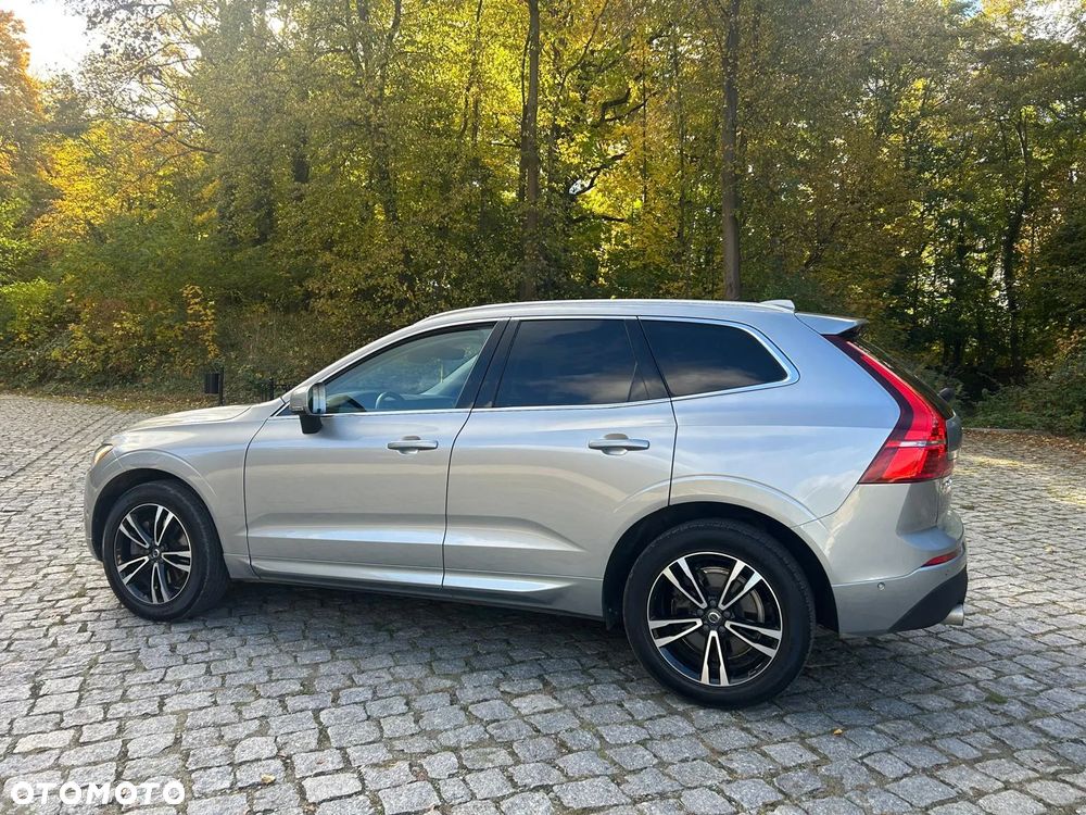 Volvo XC 60 T6 AWD Momentum - 4