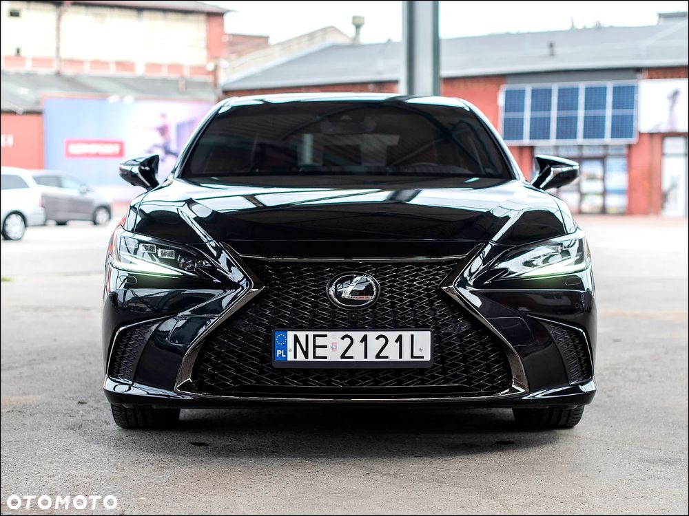 Lexus ES 300h F Sport - 2