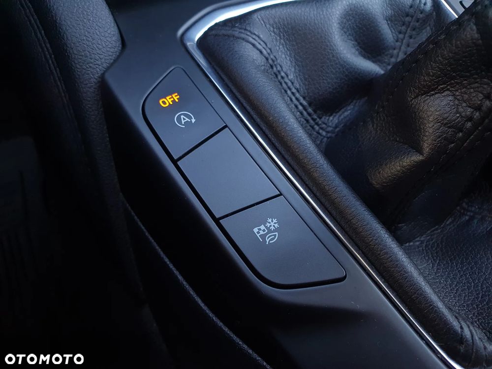 Ford Kuga 1.5 EcoBoost FWD Titanium - 37