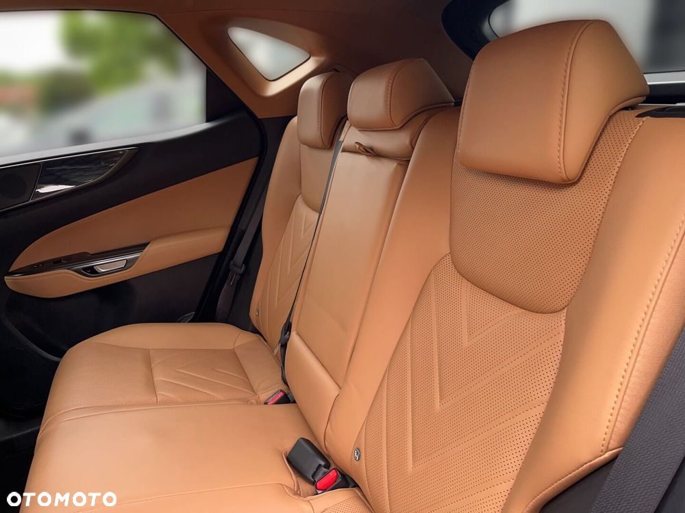 Lexus NX - 4