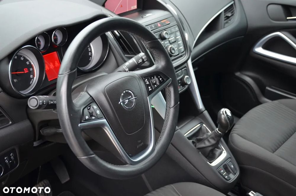 Opel Zafira ver-1-4-t-elite - 23
