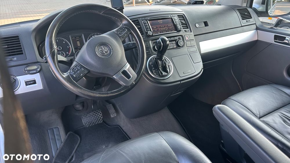 Volkswagen Multivan - 30