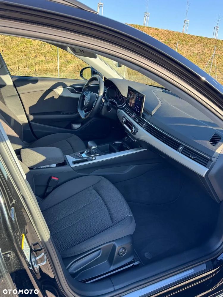 Audi A4 Avant 35 TDI S tronic - 13