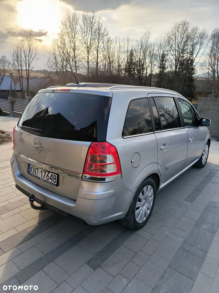 Opel Zafira - 8