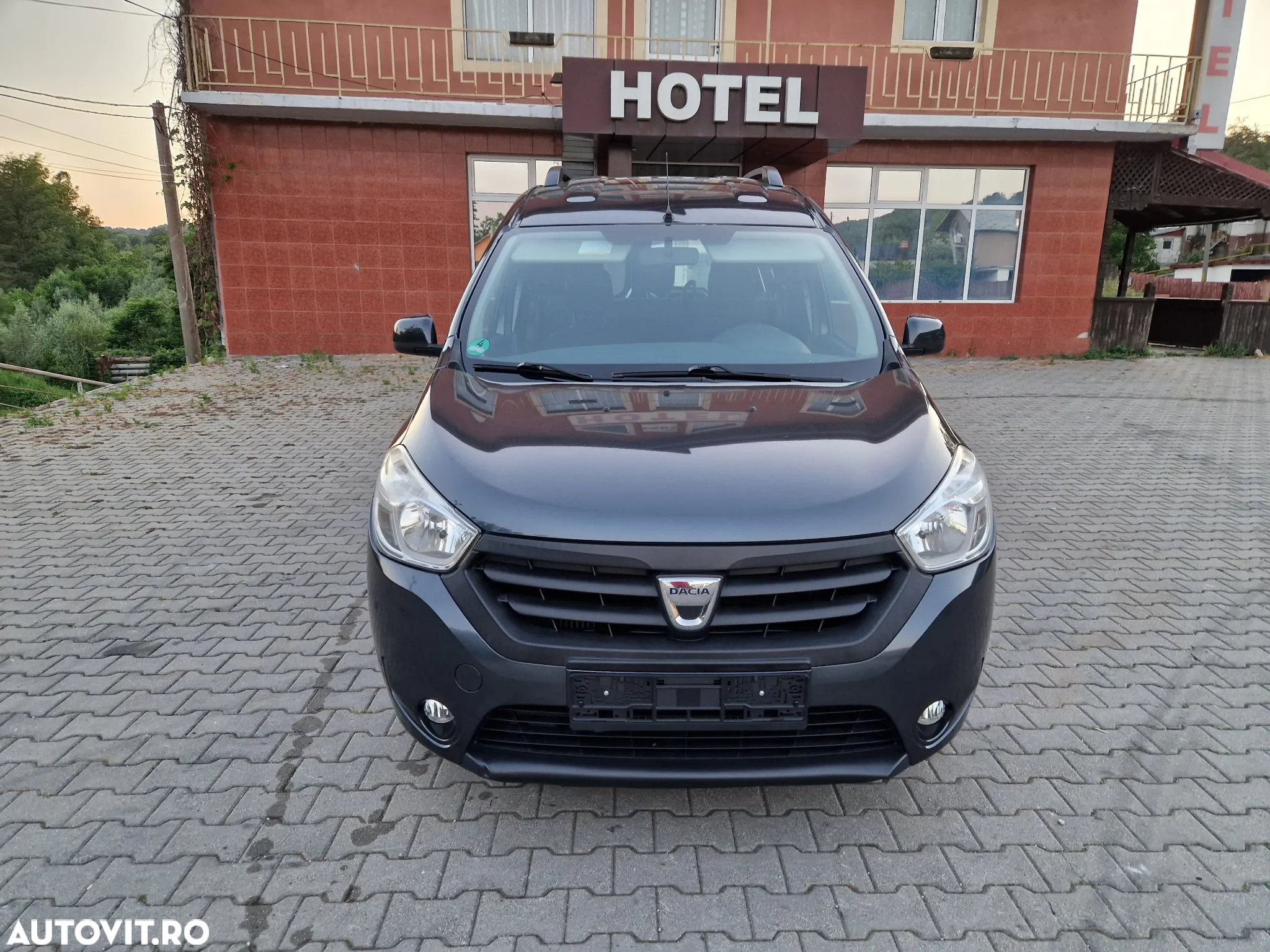 Dacia Dokker 1.5 dCi 90 CP Laureate - 11