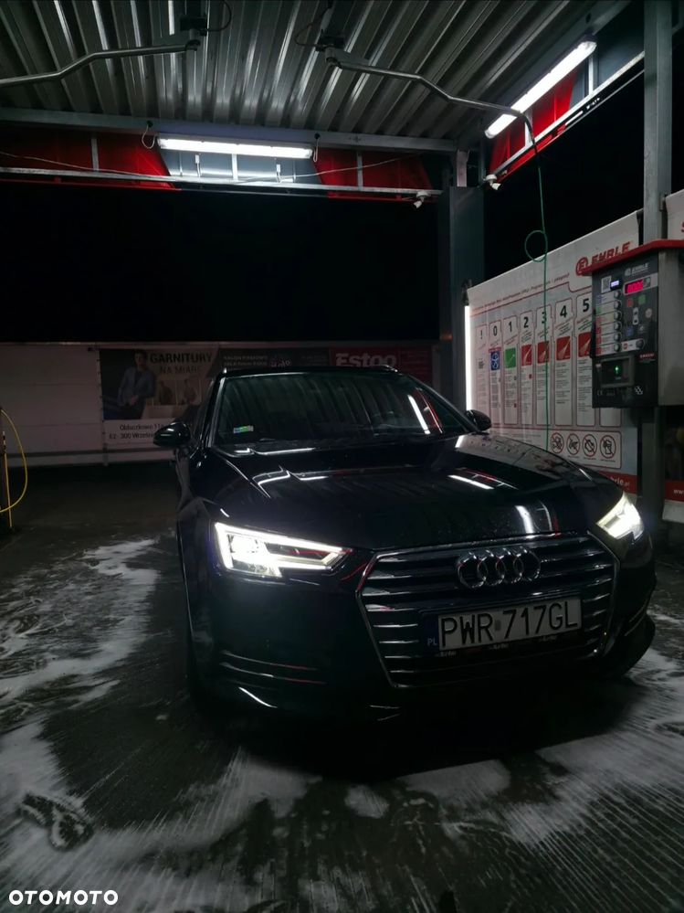 Audi A4 Avant 2.0 TDI S tronic - 1