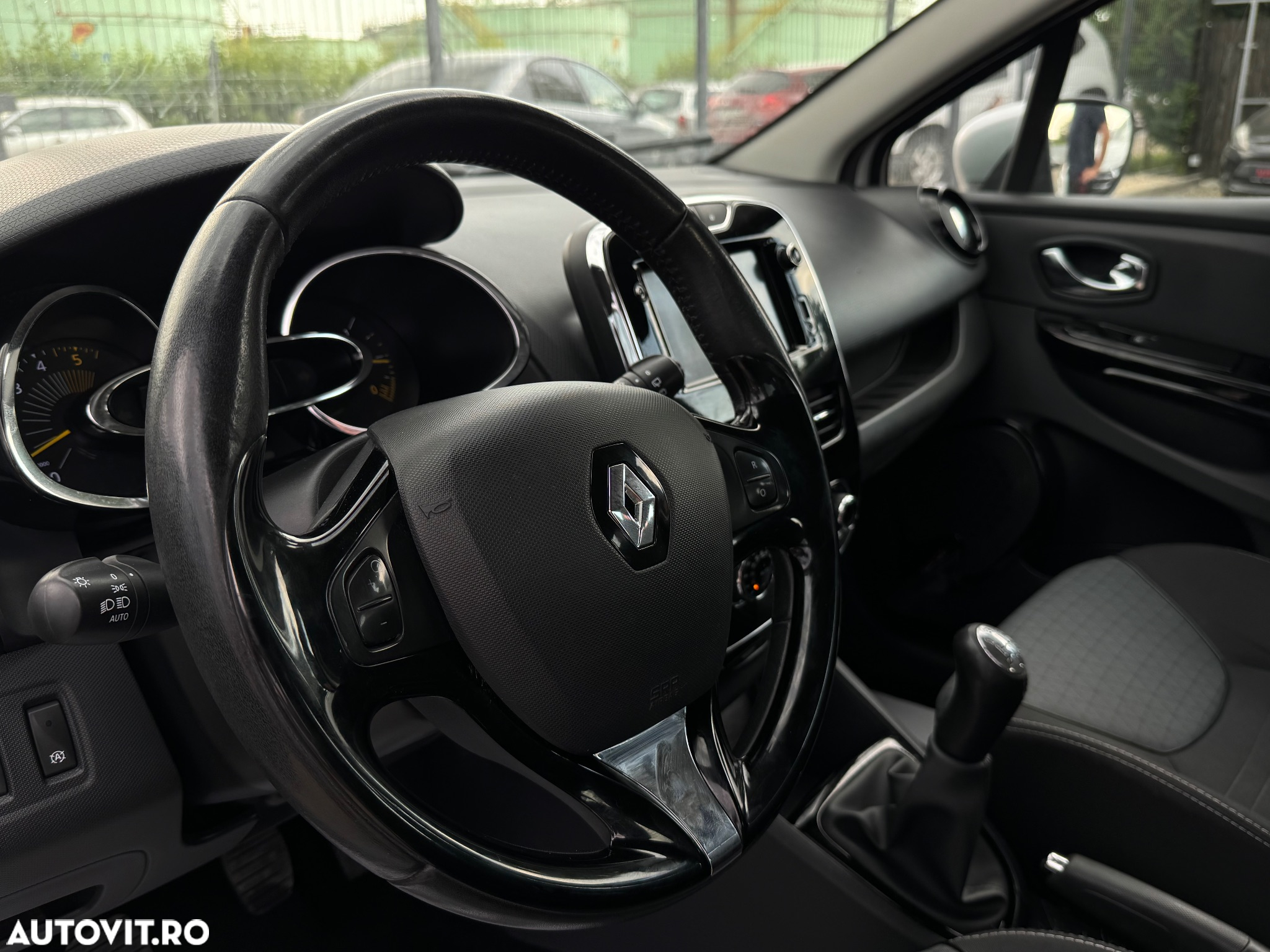 Renault Clio - 29
