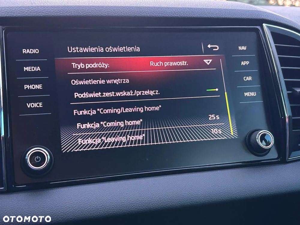 Skoda Karoq 1.5 TSI ACT 4x2 Style DSG - 26