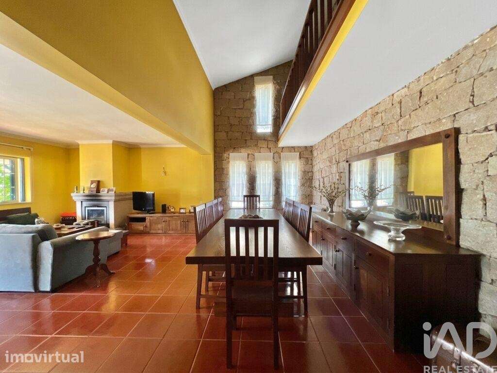 Casa / Villa T4 em Vouzela e Paços de Vilharigues de 260,00 m2 - Grande imagem: 3/27