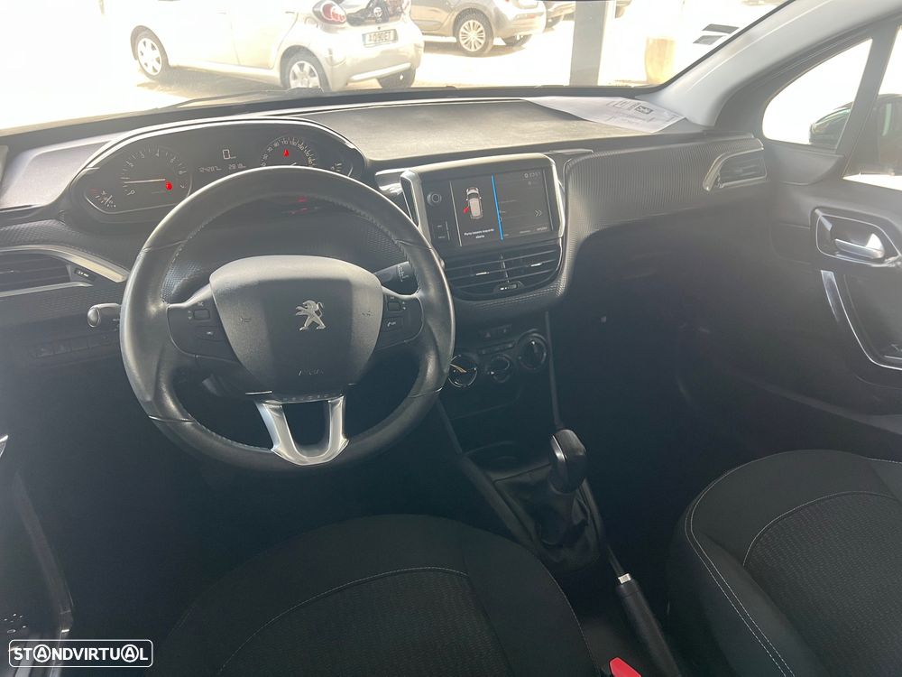 Peugeot 208 1.2 PureTech Style - 9