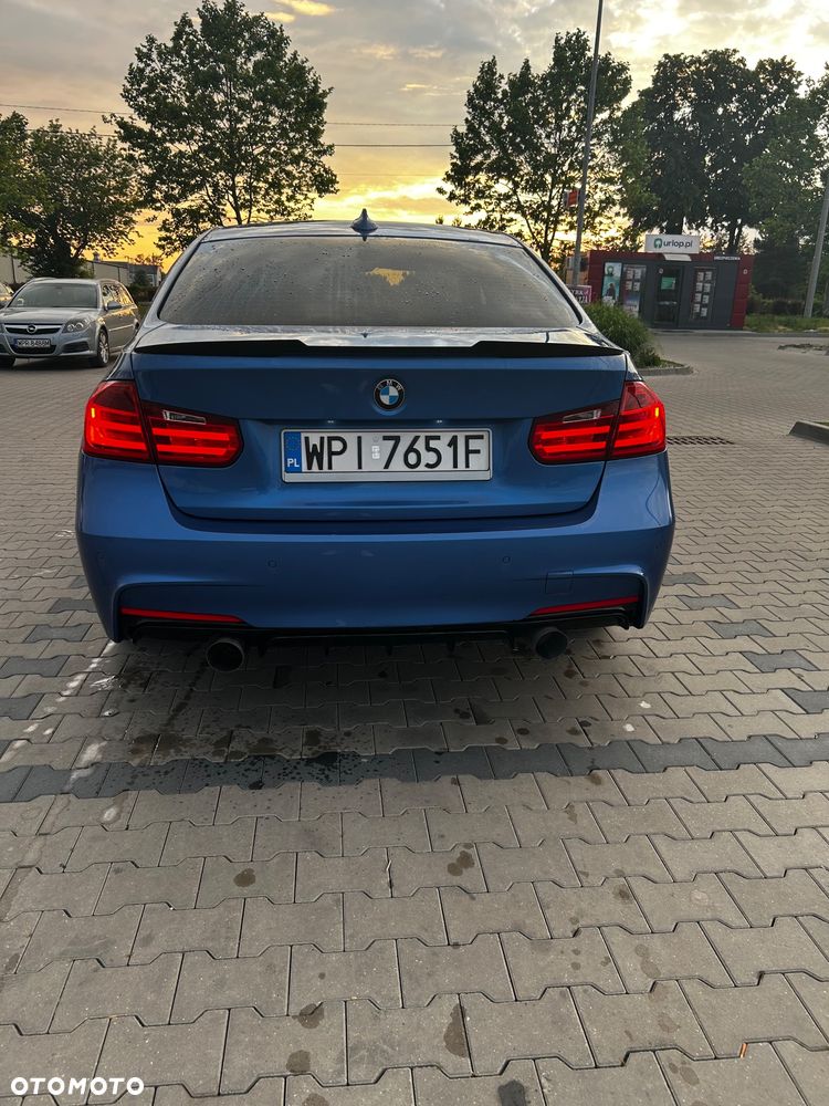 BMW Seria 3 320d xDrive - 2
