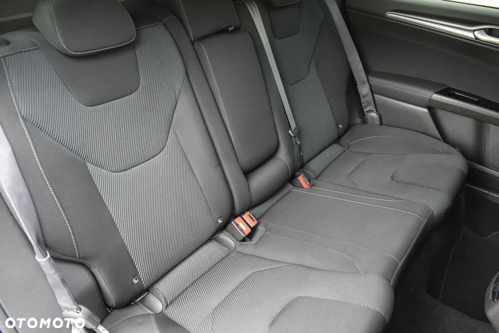 Ford Mondeo 2.0 TDCi Allrad Titanium - 33