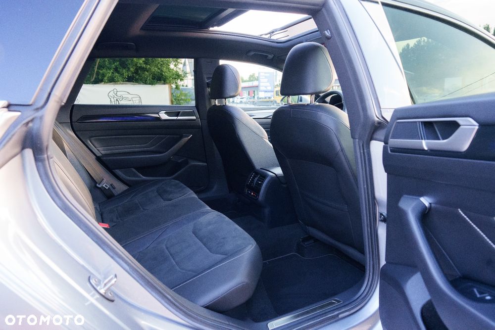Volkswagen Arteon 2.0 TSI DSG R-Line - 27