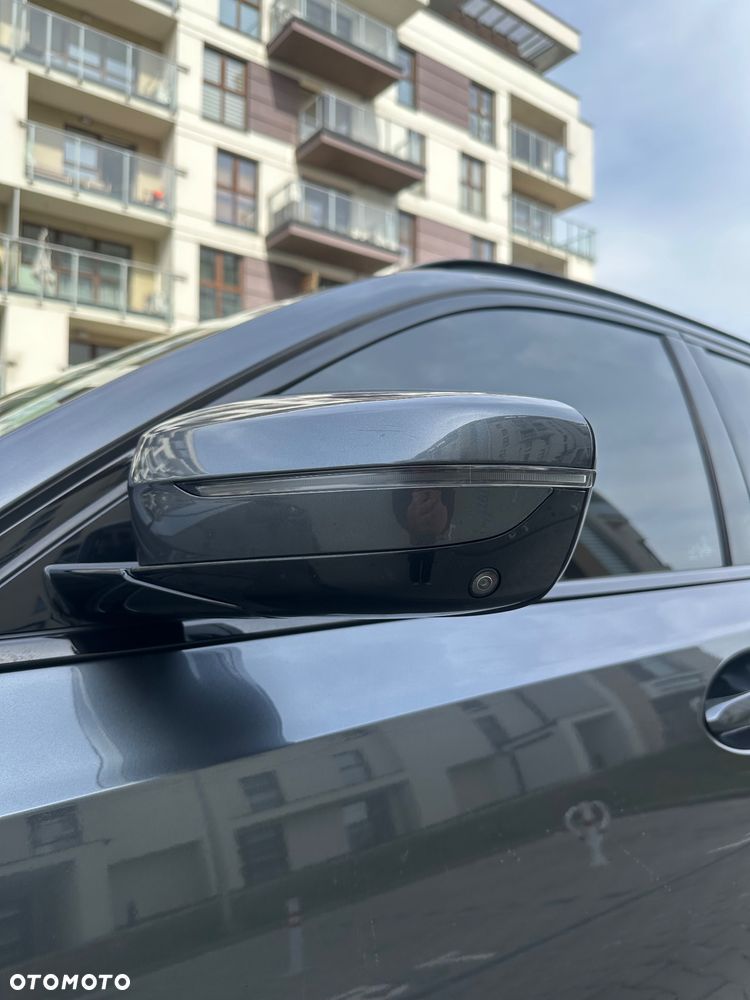 BMW Seria 3 320d xDrive mHEV - 16