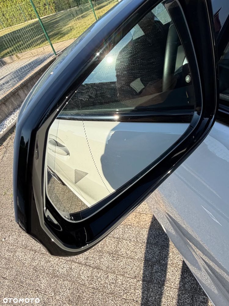 BMW Seria 1 120 mHEV - 18