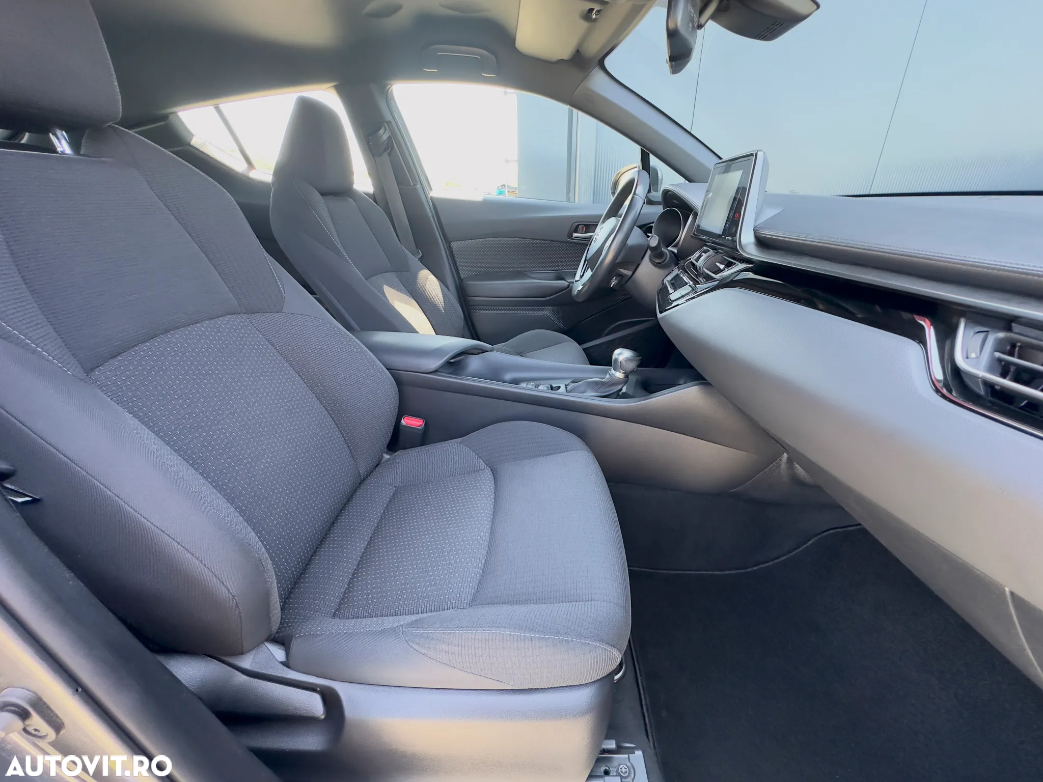 Toyota C-HR 1.8 HSD 122 CP 4x2 CVT Style - 22
