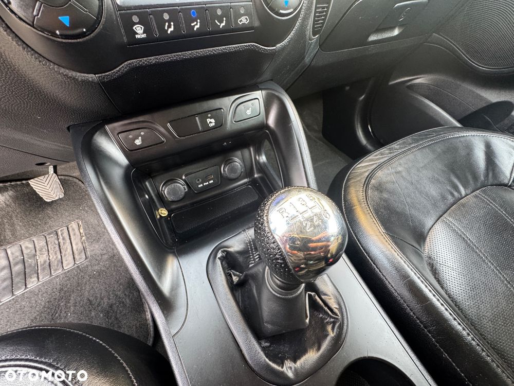 Hyundai ix35 1.7 CRDi Premium 2WD - 12