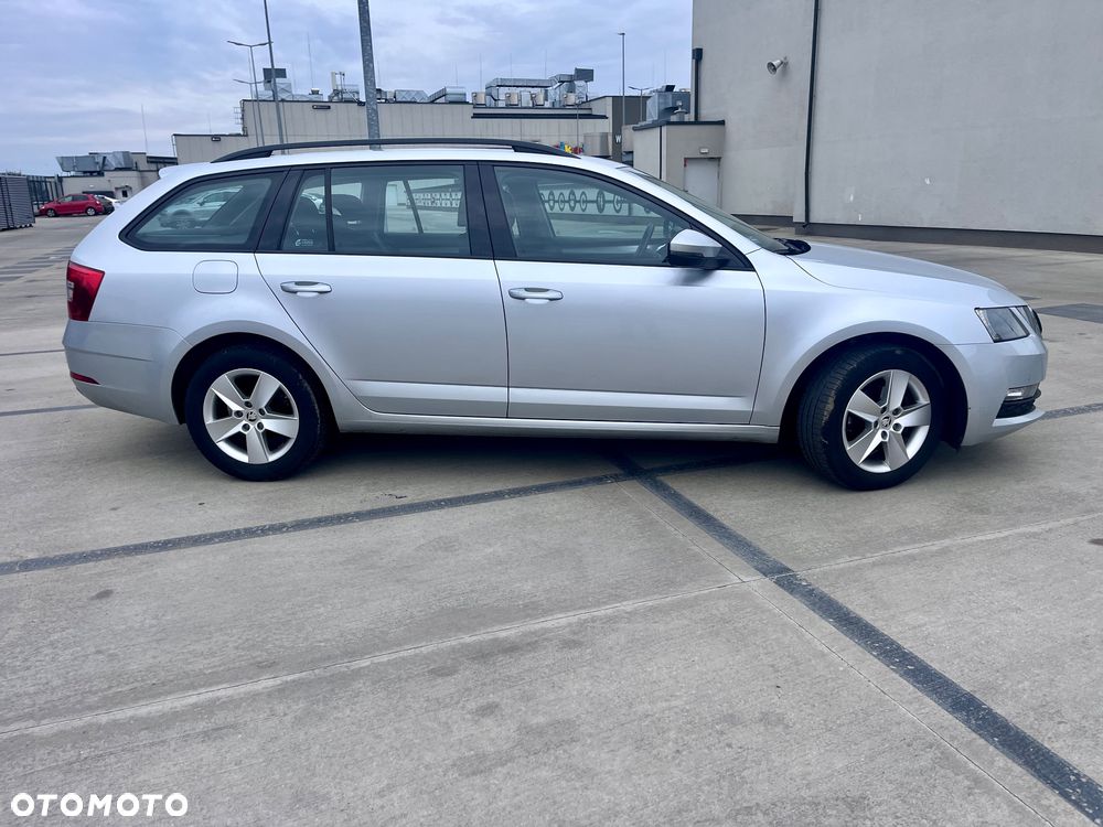 Skoda Octavia 1.6 TDI Ambition - 4