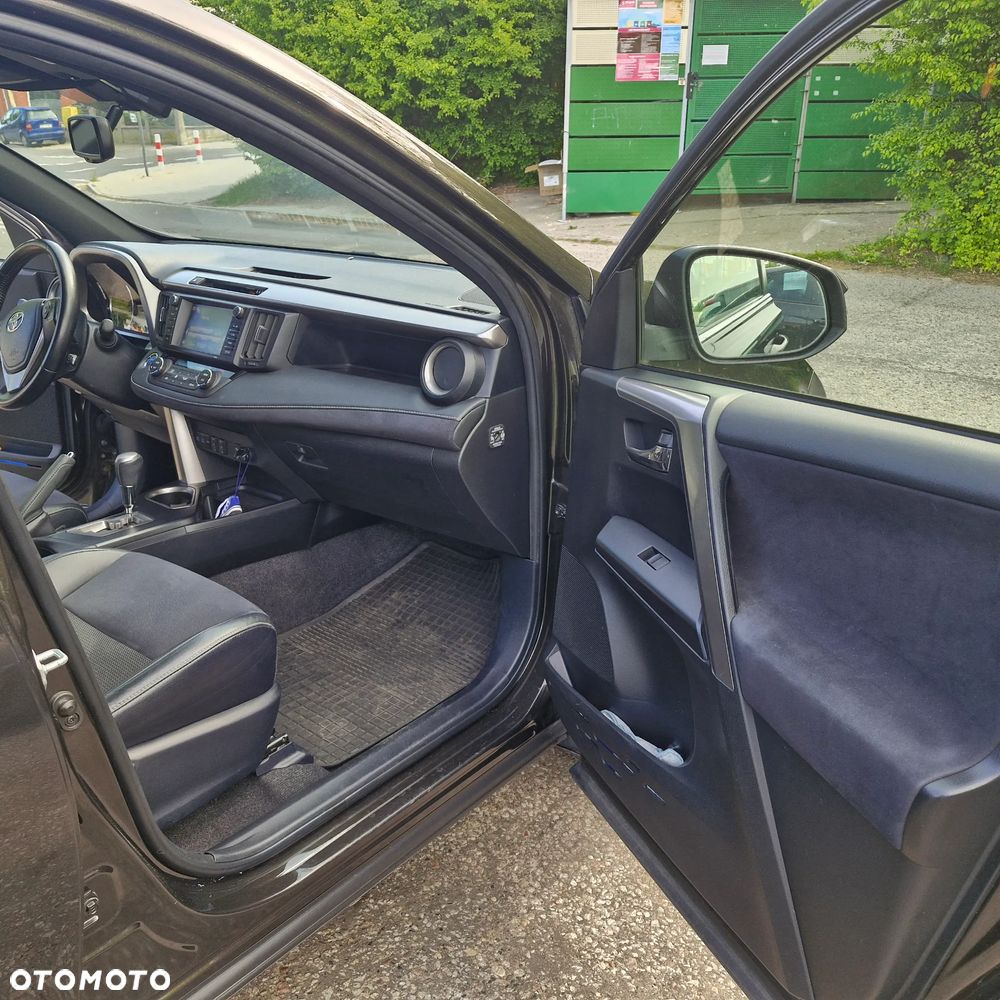 Toyota RAV4 - 10