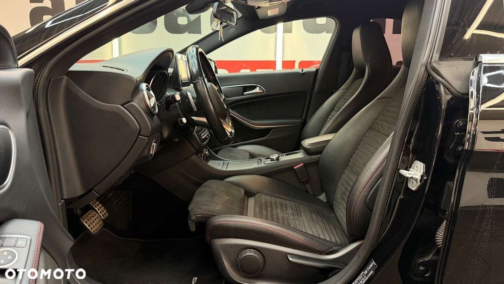 Mercedes-Benz CLA - 22