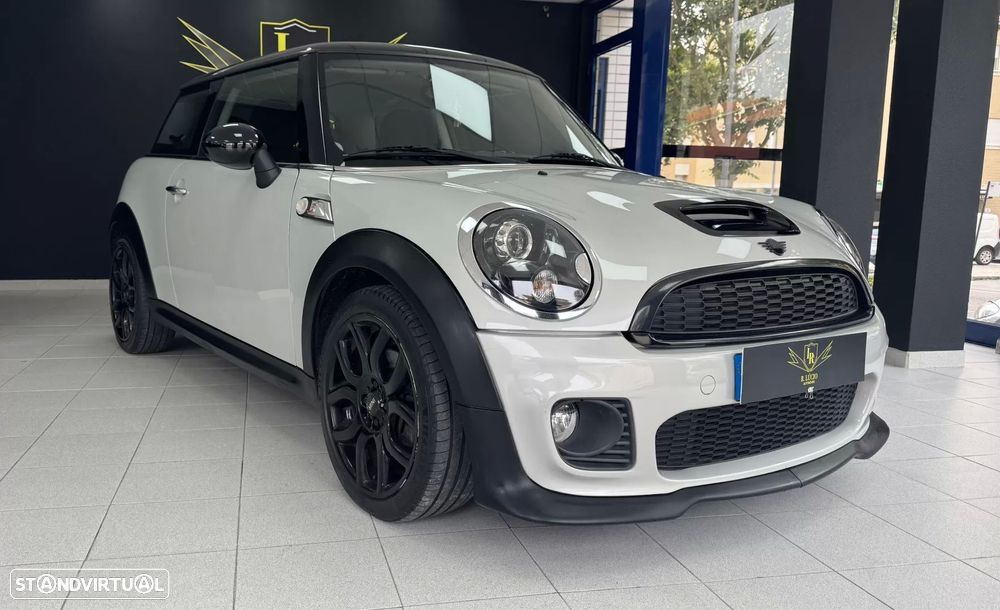 MINI 3 Portas Cooper D - 2
