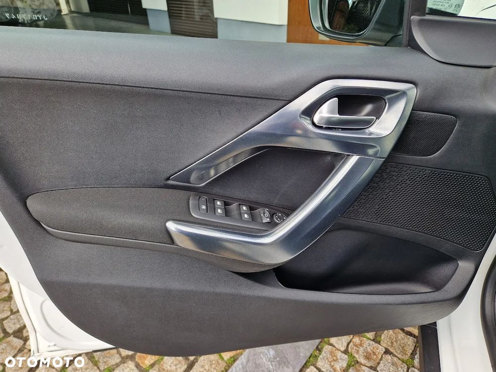 Peugeot 2008 PureTech 110 Stop&Start Allure - 19