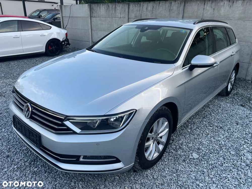 Volkswagen Passat 2.0 TDI SCR DSG Comfortline - 2