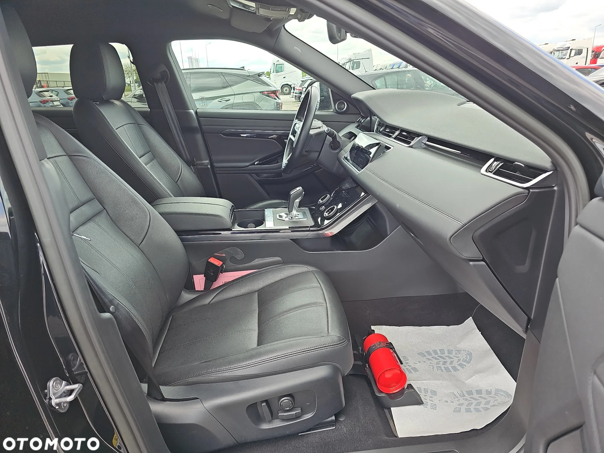 Land Rover Range Rover Evoque - 26