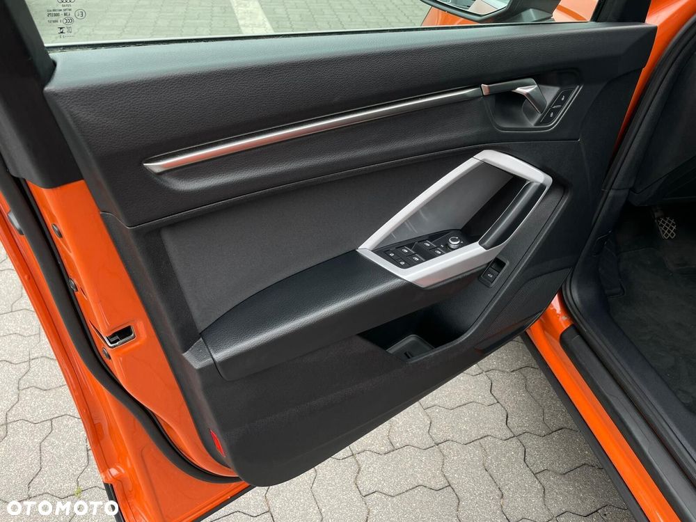 Audi Q3 - 18