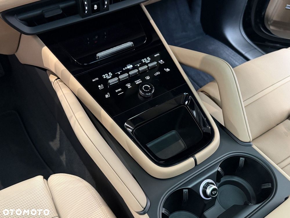 Porsche Cayenne - 23