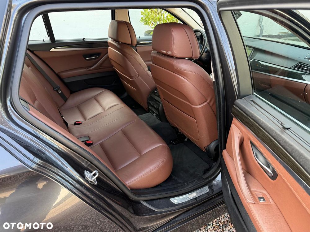 BMW Seria 5 530d Luxury Line - 15