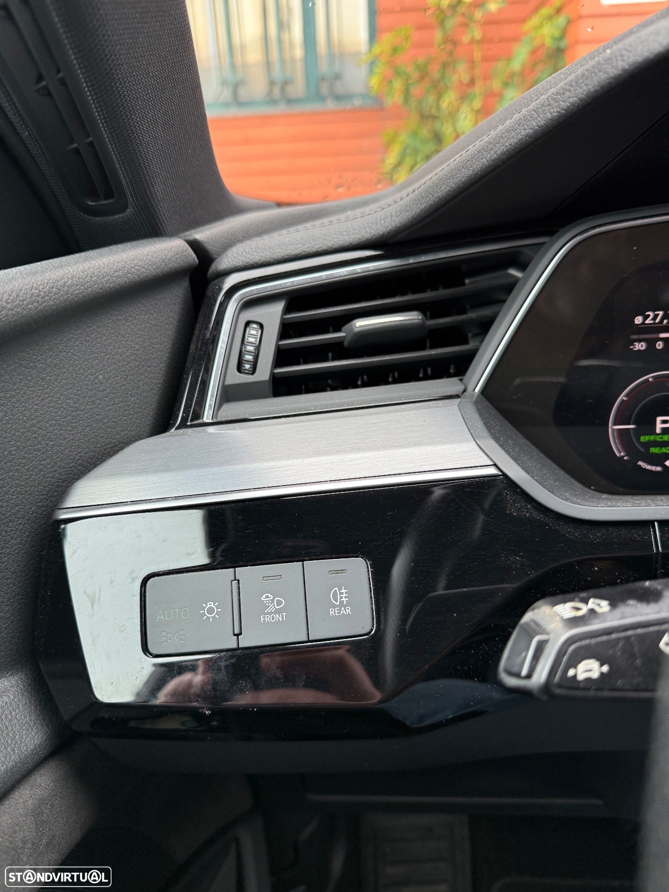 Audi e-tron 55 quattro S line - 23