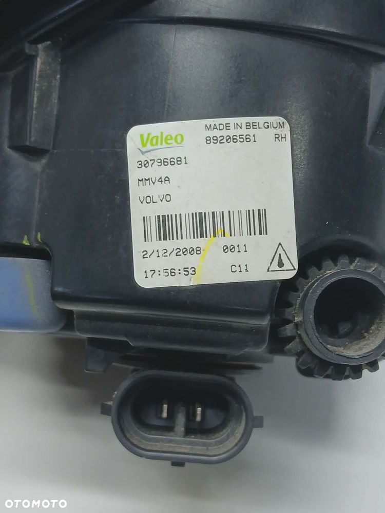 PRAWY PRZÓD HALOGEN  VOLVO XC60 C30 C70 LIFT 30796681 LAMPA PRZECIWMGIELNA - 6