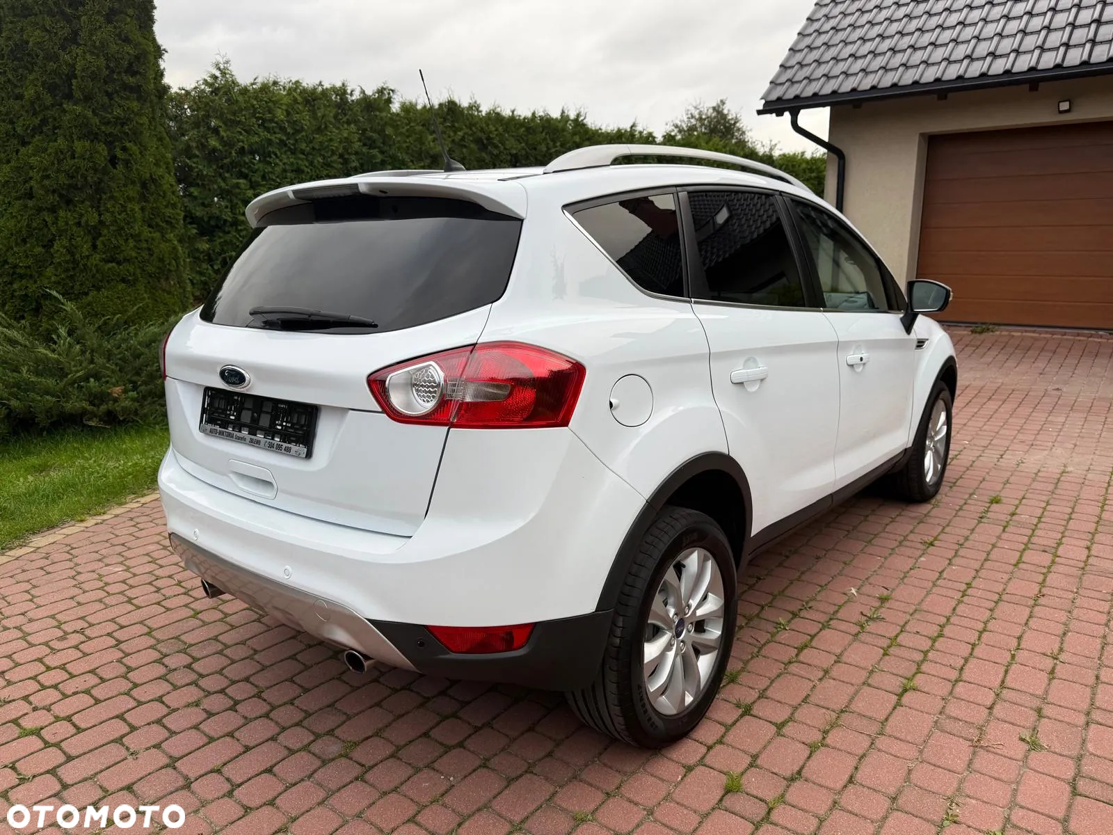 Ford Kuga 2.0 TDCi 4x4 Titanium - 4