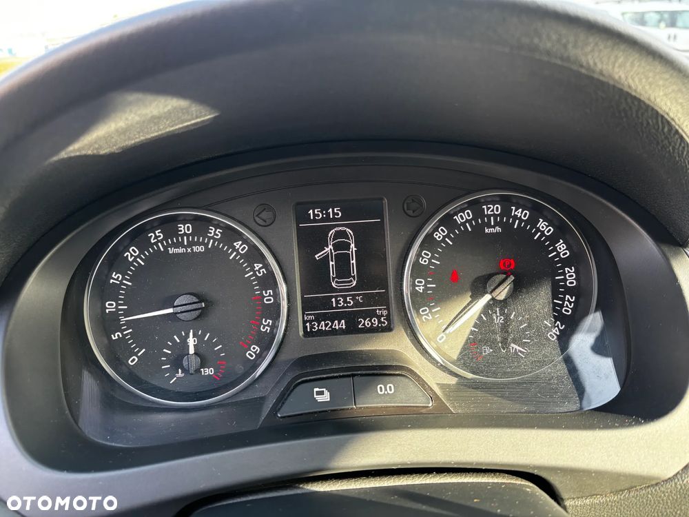 Skoda RAPID 1.6 TDI DPF Ambition - 11