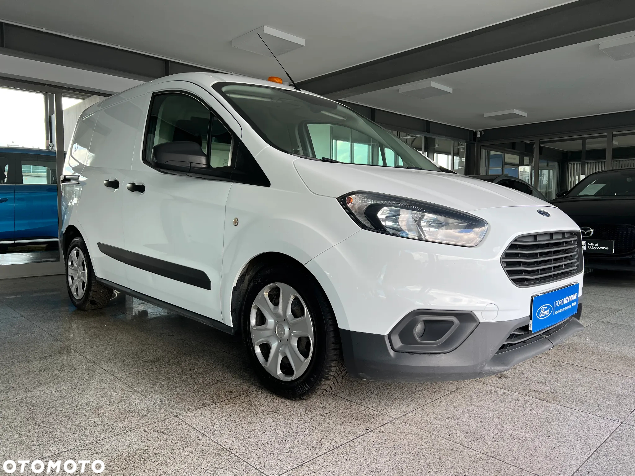 Ford Courier - 4