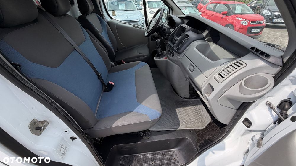 Renault Trafic - 10