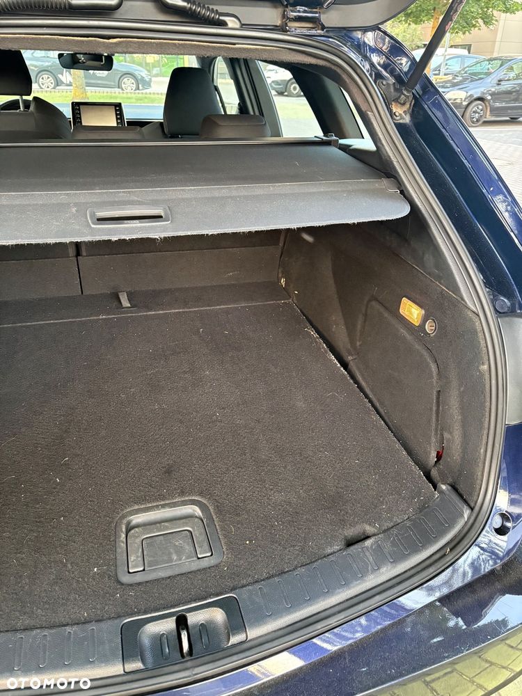 Toyota Corolla 2.0 Hybrid Comfort - 9