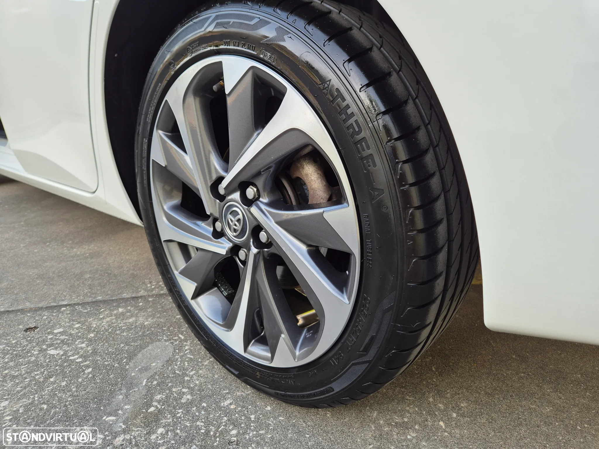 Toyota Auris Touring Sports 1.6 D-4D Comfort P.Techno+P.Sport - 26