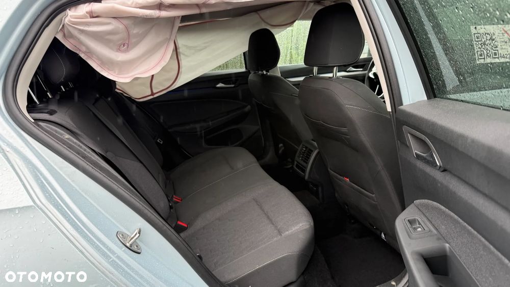 Volkswagen Golf - 18
