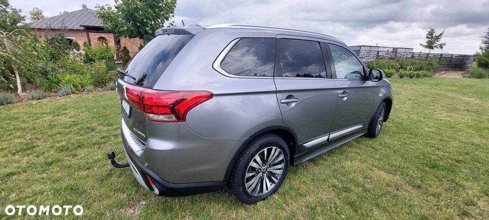 Mitsubishi Outlander 2.0 Intense Comfort 4WD CVT - 17