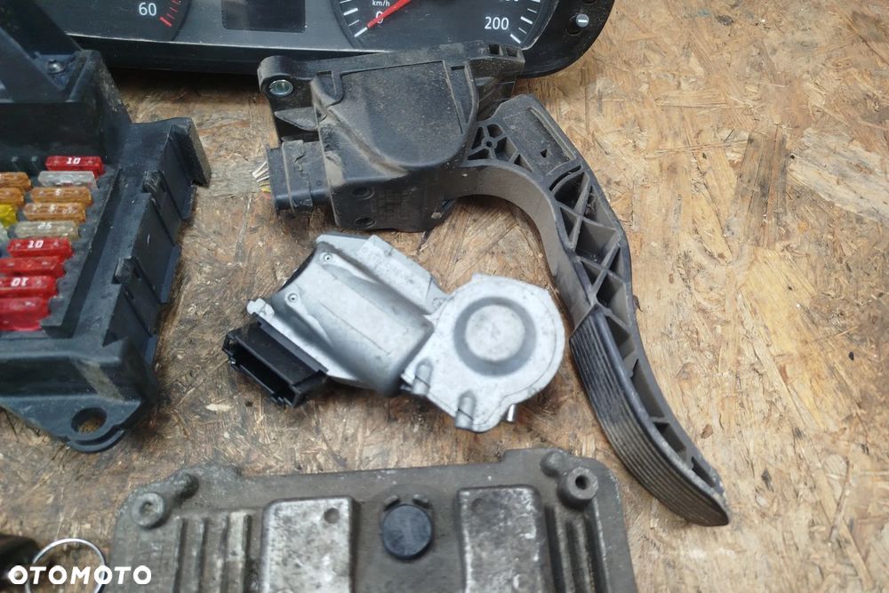 Zestaw startowy komputer sterownik silnika Bosch 0281014132 / 074906032BA do Volkswagen Crafter 2.5 TDI 136KM BJL licznik moduł komfortu immobilizer stacyjka kluczyk rygiel - 4