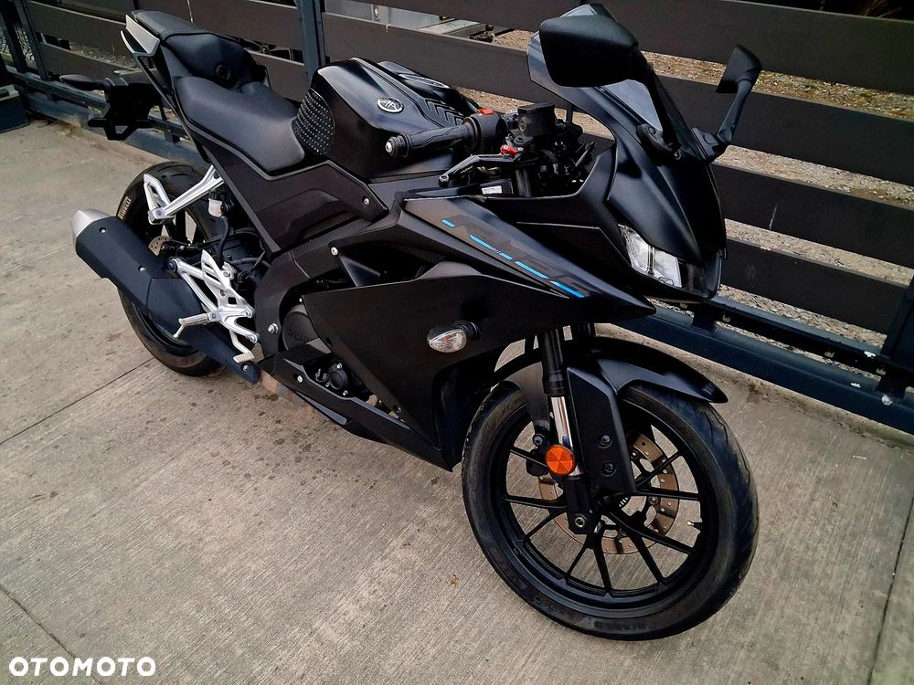 Yamaha YZF - 3