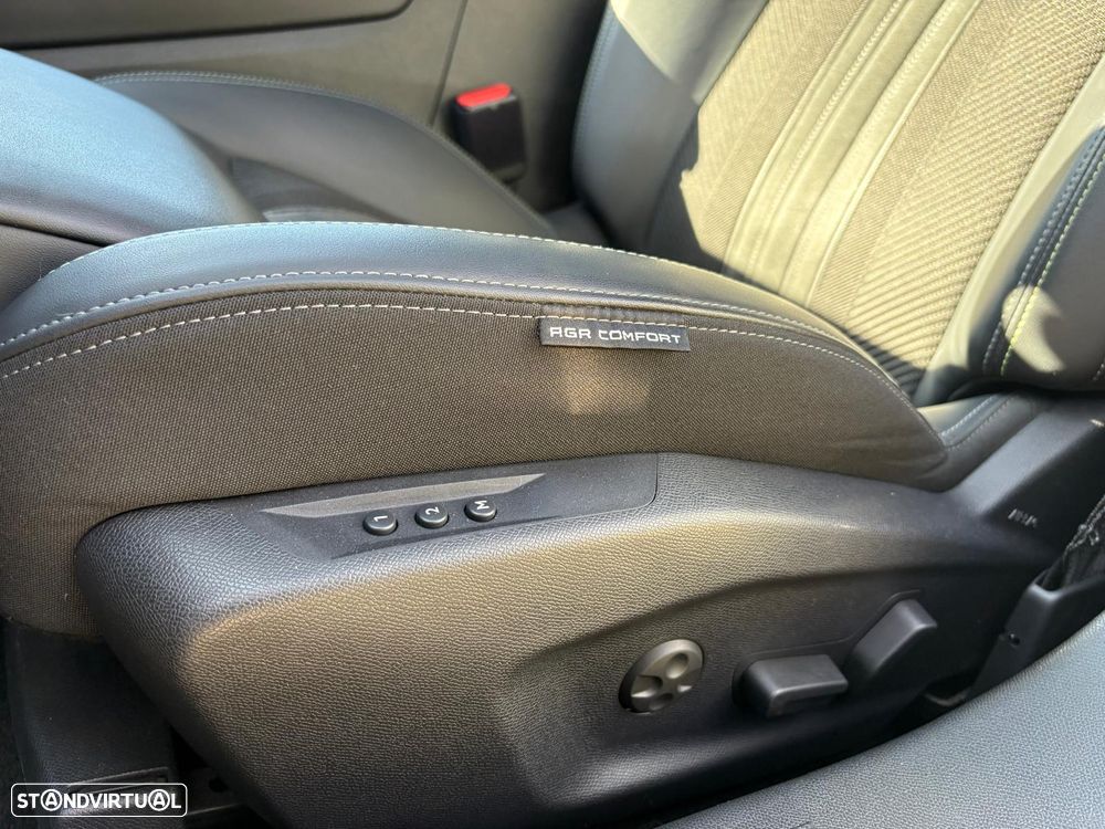 Peugeot 308 SW 1.6 Hybrid GT e-EAT8 - 24