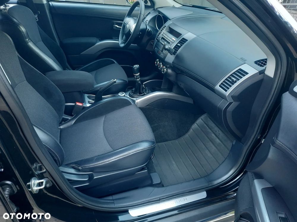 Mitsubishi Outlander - 21