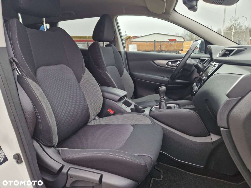 Nissan Qashqai 1.3 DIG-T N-Connecta - 23