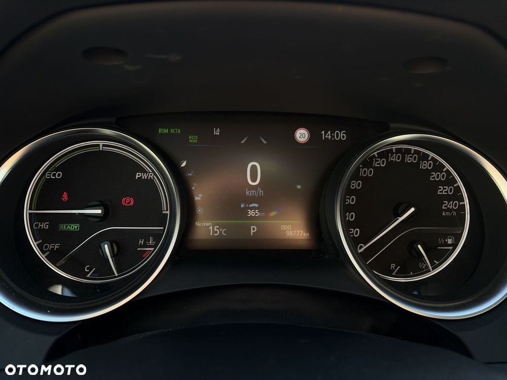Toyota Camry 2.5 Hybrid Executive CVT - 21