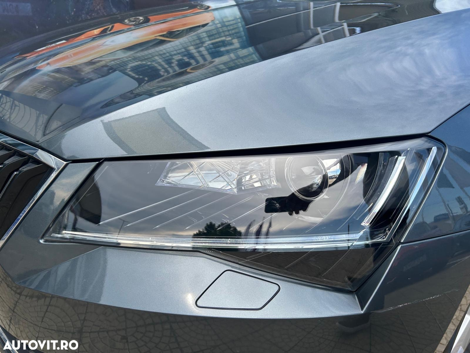 Skoda Superb 2.0 TDI 4X4 DSG Ambition - 30