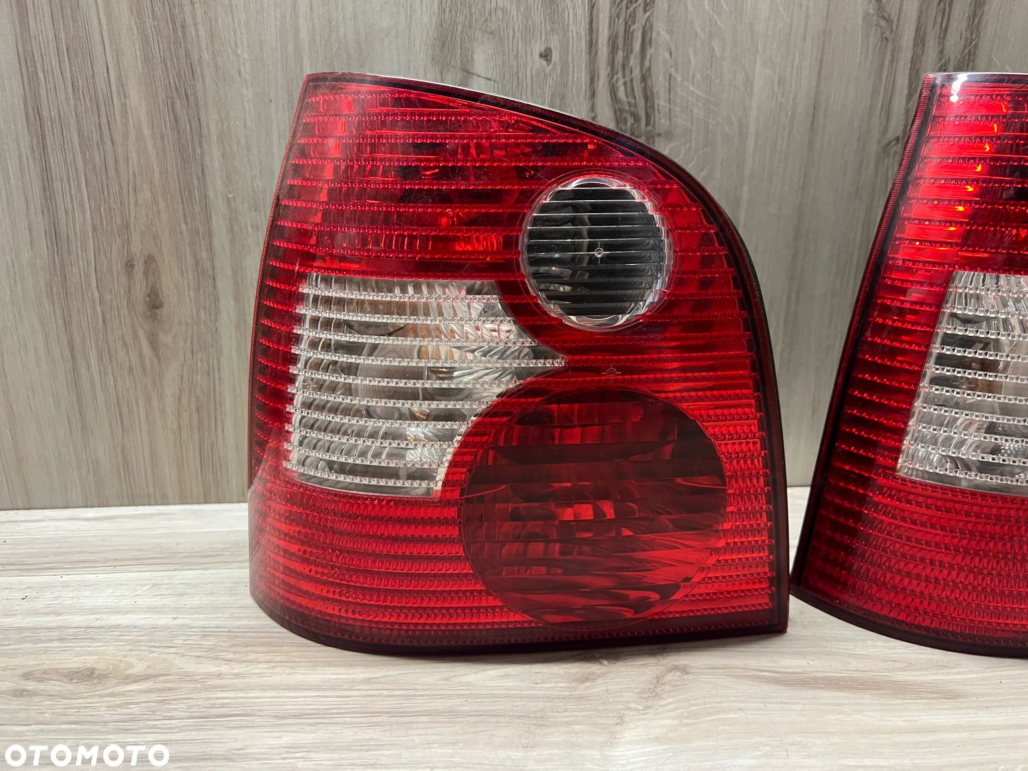 LAMPA TYLNA LEWA POLO 9N - 1