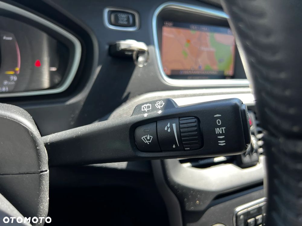 Volvo V40 Cross Country D2 Momentum - 28